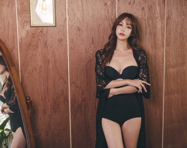 속옷 모델 윤예지2