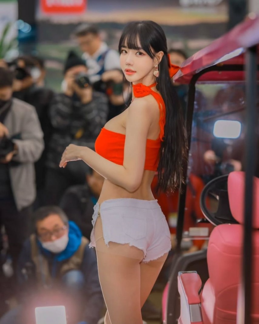 E컵이라는 레이싱모델 민한나