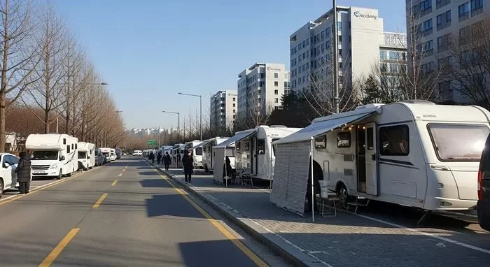 대치동에 나타났다는 신종 캠핑족