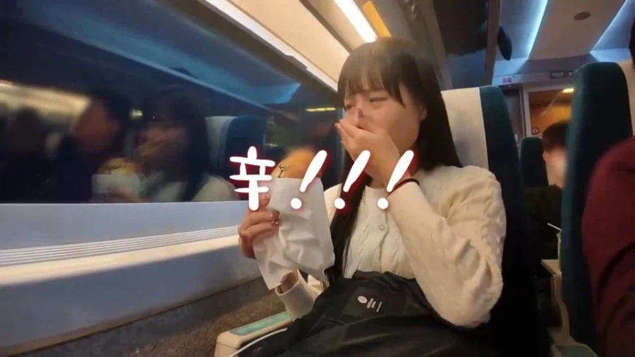 KTX에서 파는 빵먹어보는 일본녀