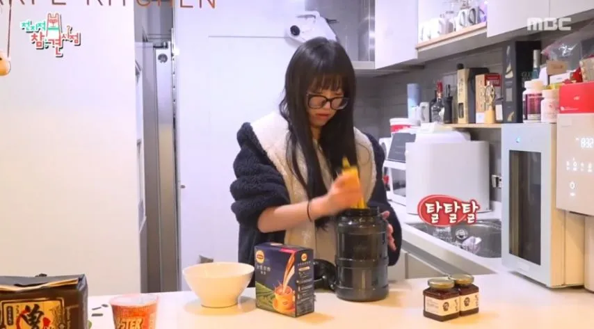 쯔양이 믹스커피가 땡길 때 만들어서 먹는 양.jpg