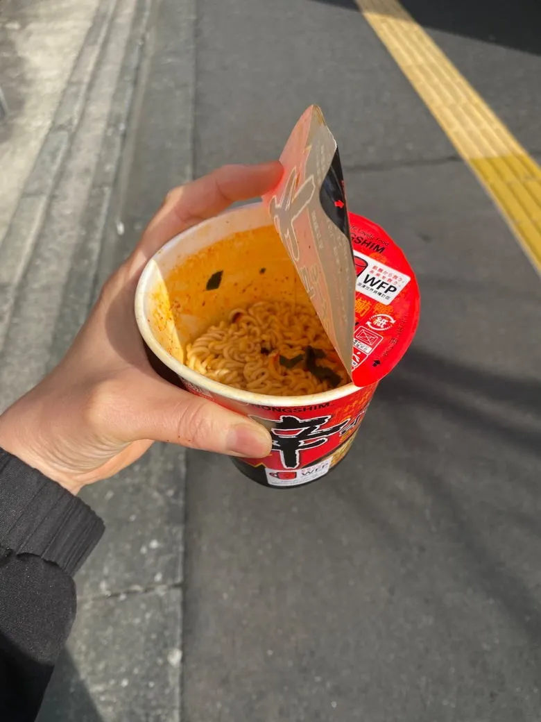 X] 나이드니까 양식 먹으면 꼭 전통차 한잔 해줘야 내려감.twt