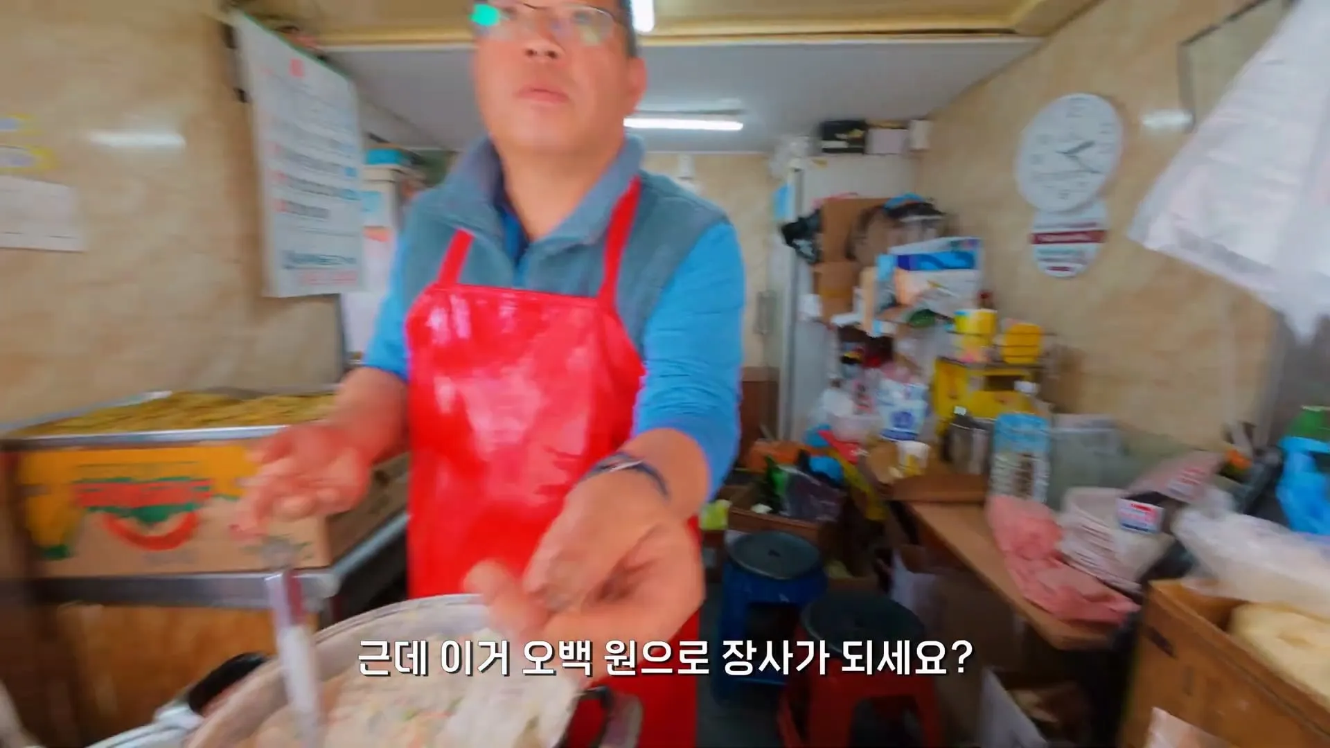 서울의 한 식당이 500원에 부침개를 20년 동안 파는 이유.jpg