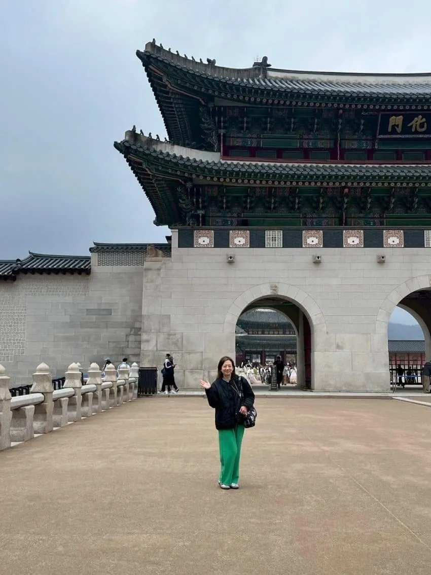 34년 전 한국에서 사진을 찍은 일본 여성