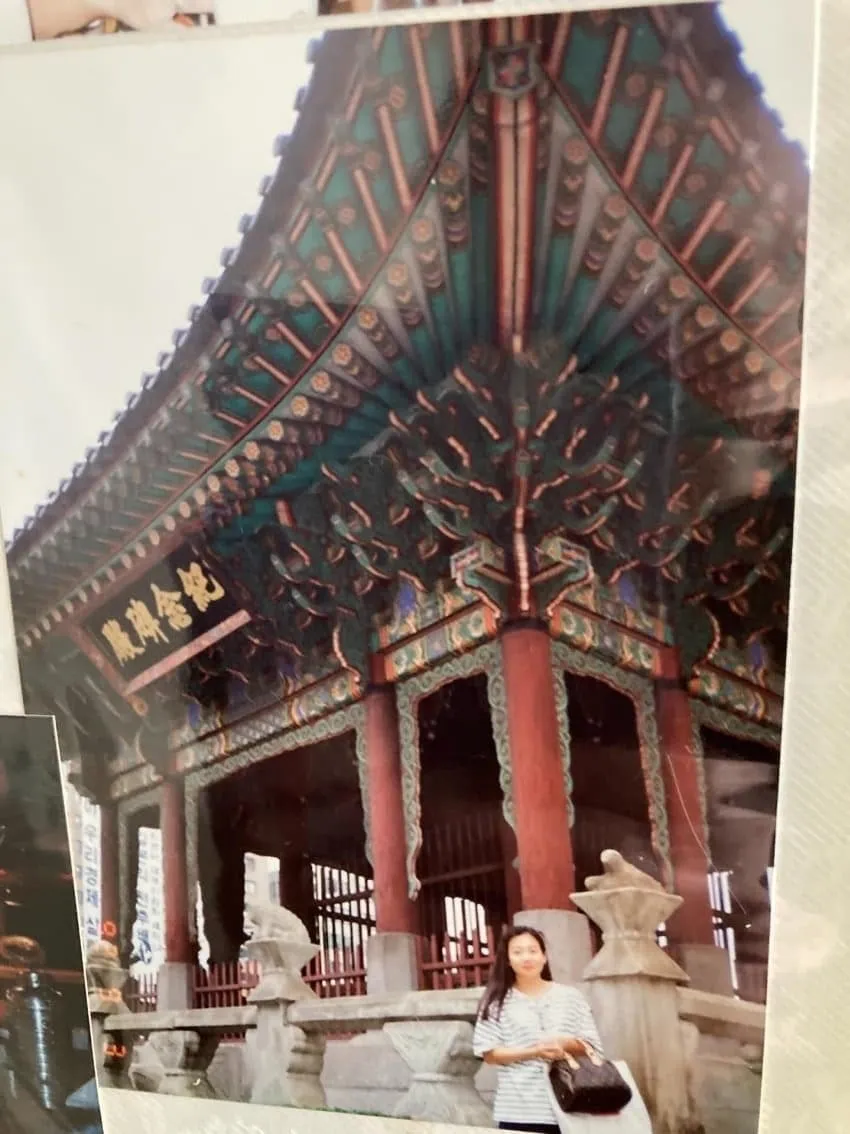 34년 전 한국에서 사진을 찍은 일본 여성