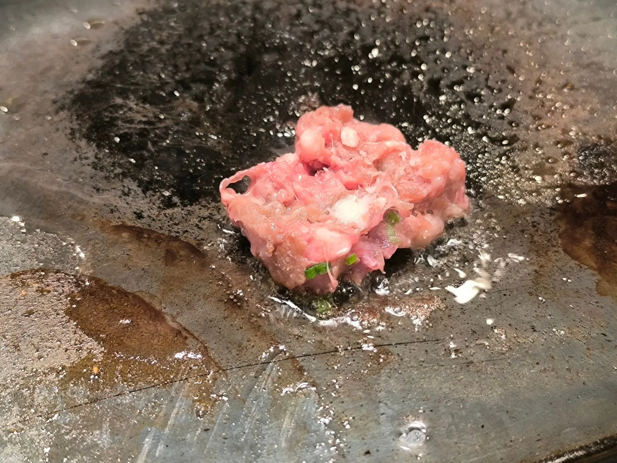 영업정지 당한 일본 햄버그 스테이크집 컨셉