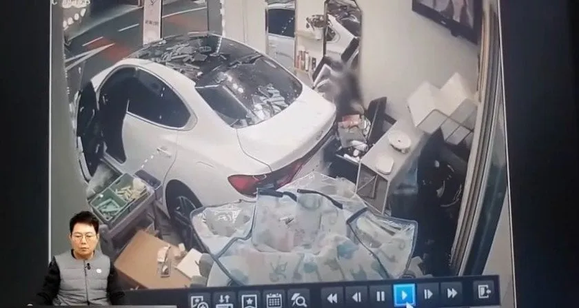 한문철TV 레전드) 파킹 안해서 미용실 박살낸 사람 ㄷㄷ