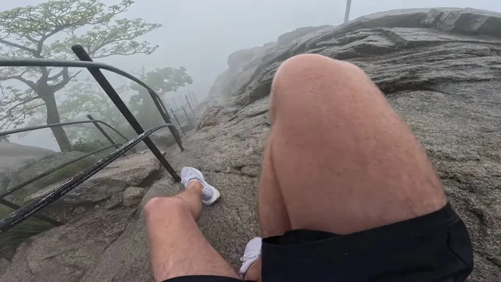 🏔️  외국인이 서울에서 혼자 등산하다가 거의 죽을뻔한 이유