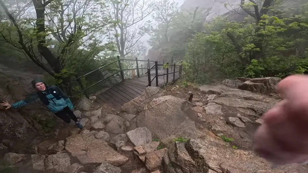🏔️  외국인이 서울에서 혼자 등산하다가 거의 죽을뻔한 이유