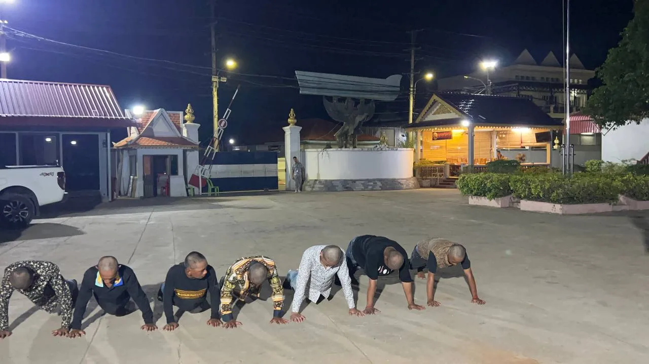 캄보디아식 참교육.jpg