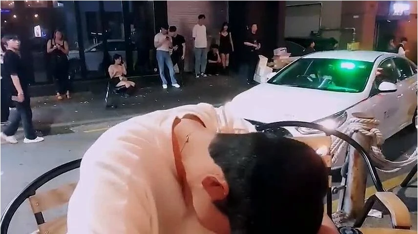 잘생긴 남자가 말하는 인생의 한탄