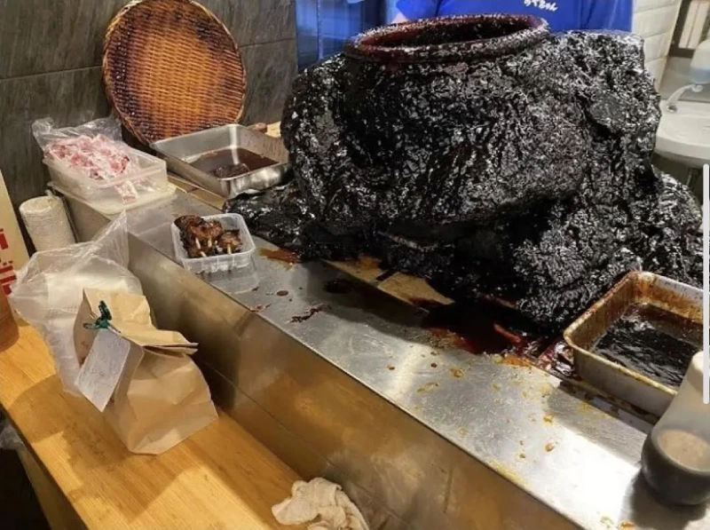 고전] 60년간 안 씻어... 일본 도쿄 식당 비법 소스