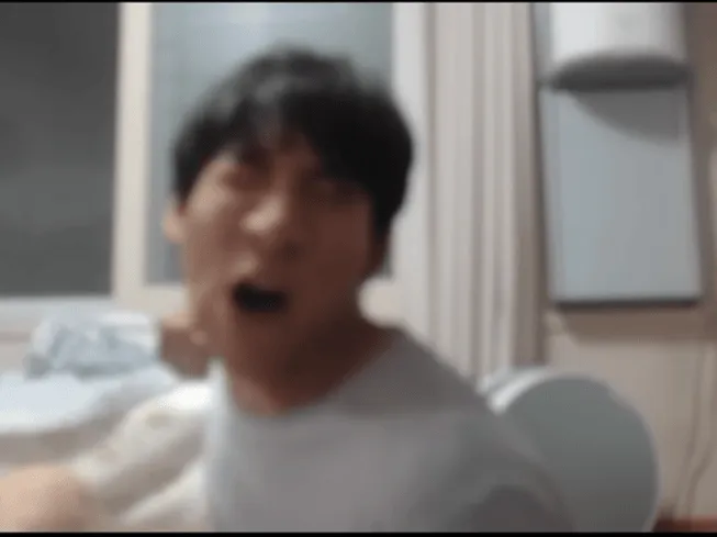유튜버 만능발 누나의 애인..jpg
