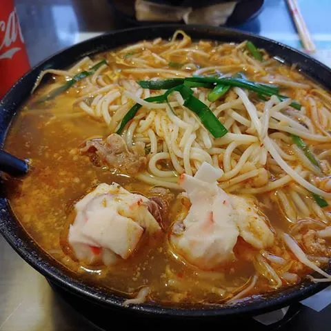 한국사람이 홍콩여행 가면 하나쯤은 먹고 오는 음식들.jpg
