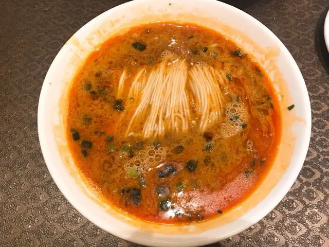 한국사람이 홍콩여행 가면 하나쯤은 먹고 오는 음식들.jpg