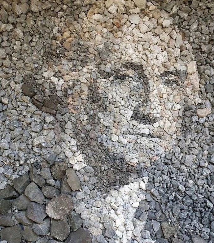 조약돌 초상화