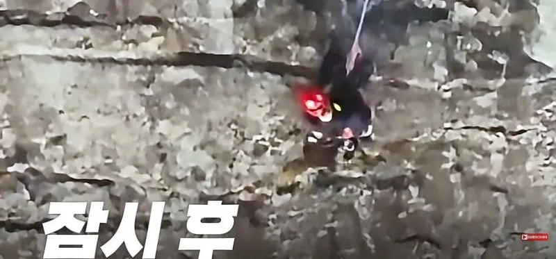 美] 등반 중 절벽에 갇히자, 벽 잡고 한손으로 셀프 신고한 남자