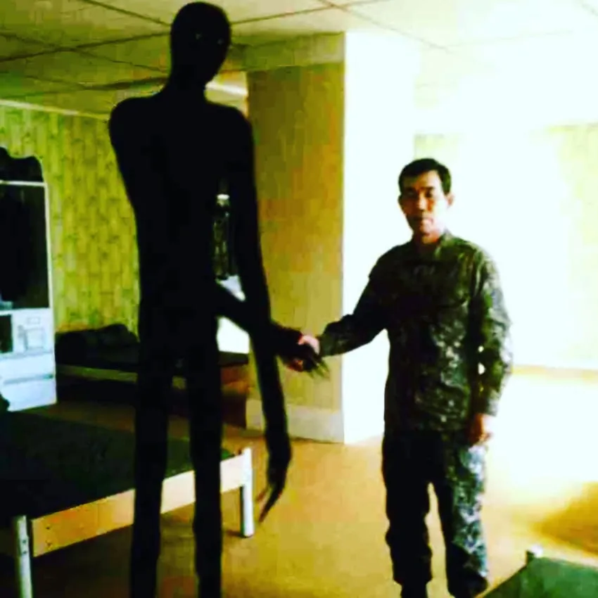 백룸에 떨어진 행보관